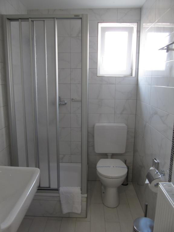 Hotel Am Hauptbahnhof Schwerin  Quarto foto